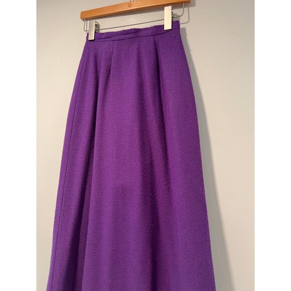 1970s Vintage Maxi Skirt Purple w Embroidered Details Boho Artsy Size Small JL - Picture 4 of 13